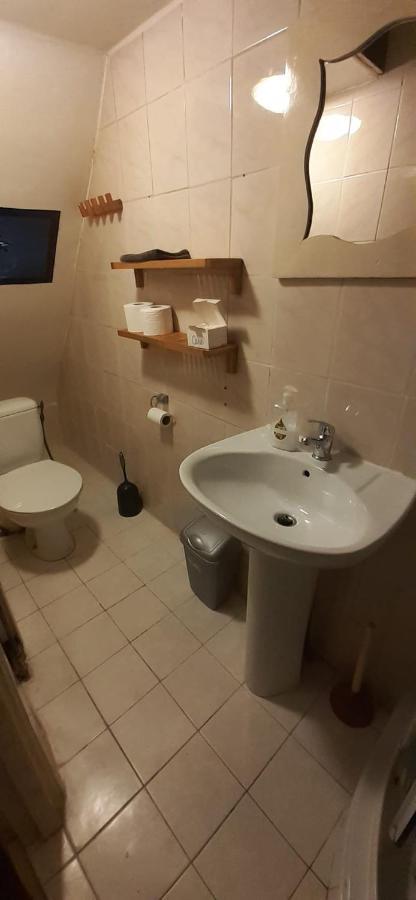 Iru, Not For Parties, Not A Hotel, Room With No Kitchen Amesterdão Exterior foto