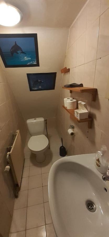 Iru, Not For Parties, Not A Hotel, Room With No Kitchen Amesterdão Exterior foto