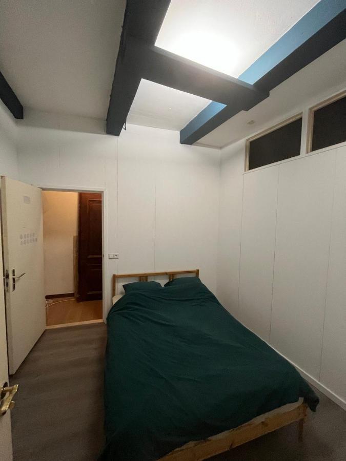 Iru, Not For Parties, Not A Hotel, Room With No Kitchen Amesterdão Exterior foto
